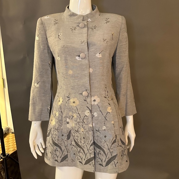 Stunning Banu Embroidered Jacket - Picture 1 of 6